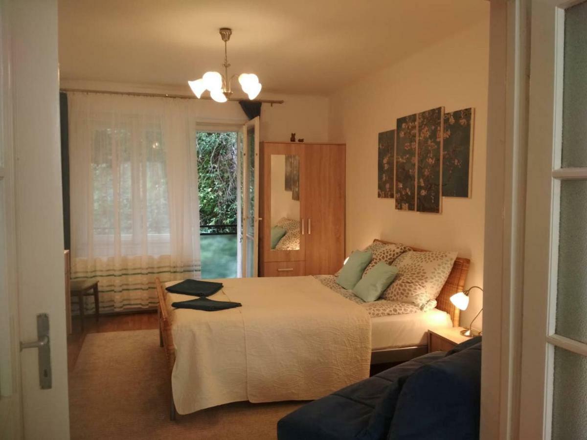 Zsuzsa Apartman Budapest Exterior photo